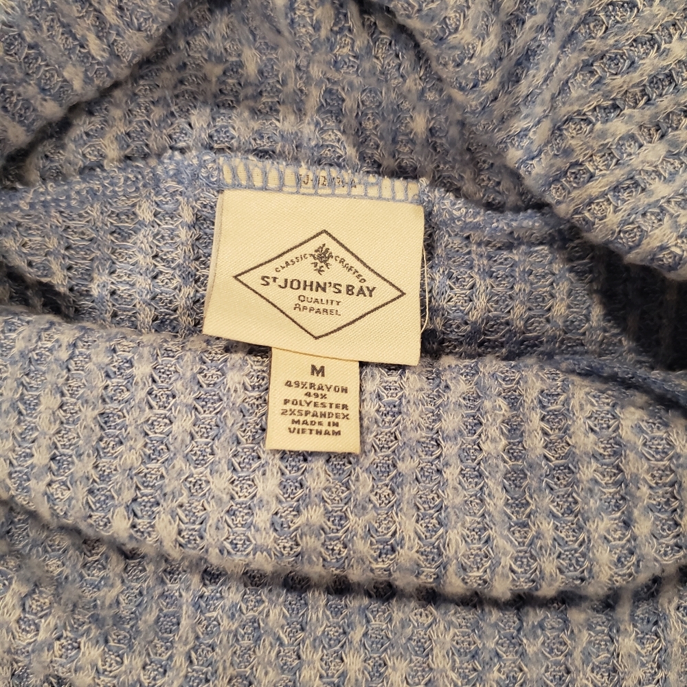 Sweater - Picture 2 of 3